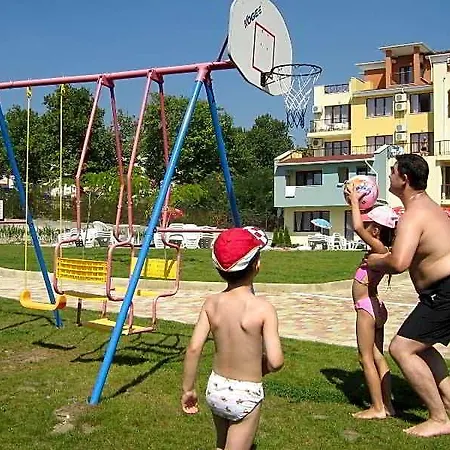 Seapark Homes Neshkov Отель